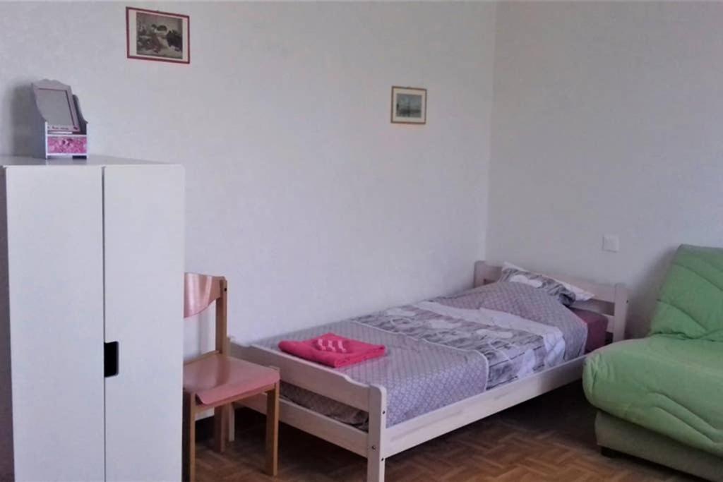 Spacieux Appartement Proche Centre Et Piscine Condom Eksteriør billede
